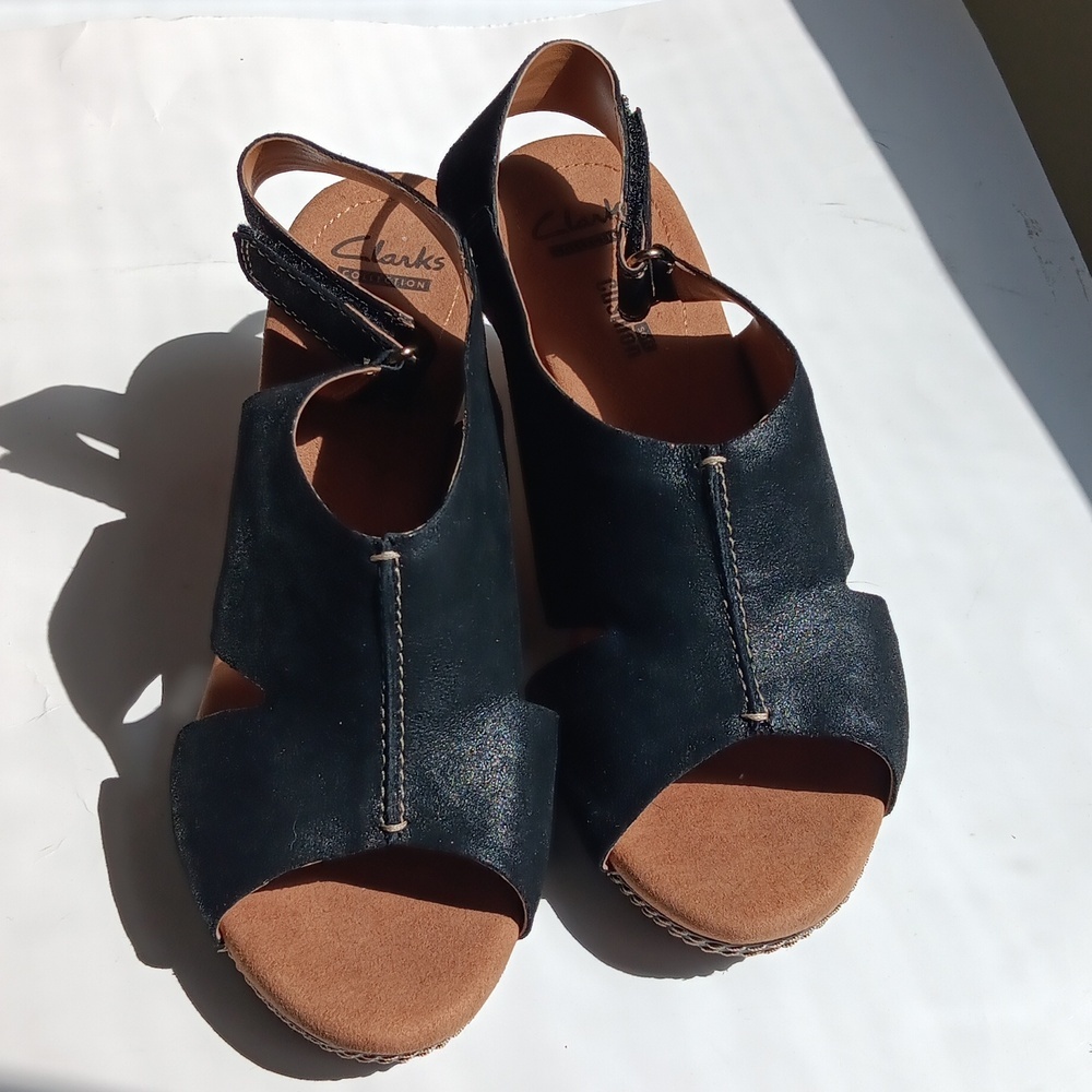 CLARKS MEMORY FOAM SANDALS - Picture 2 of 5